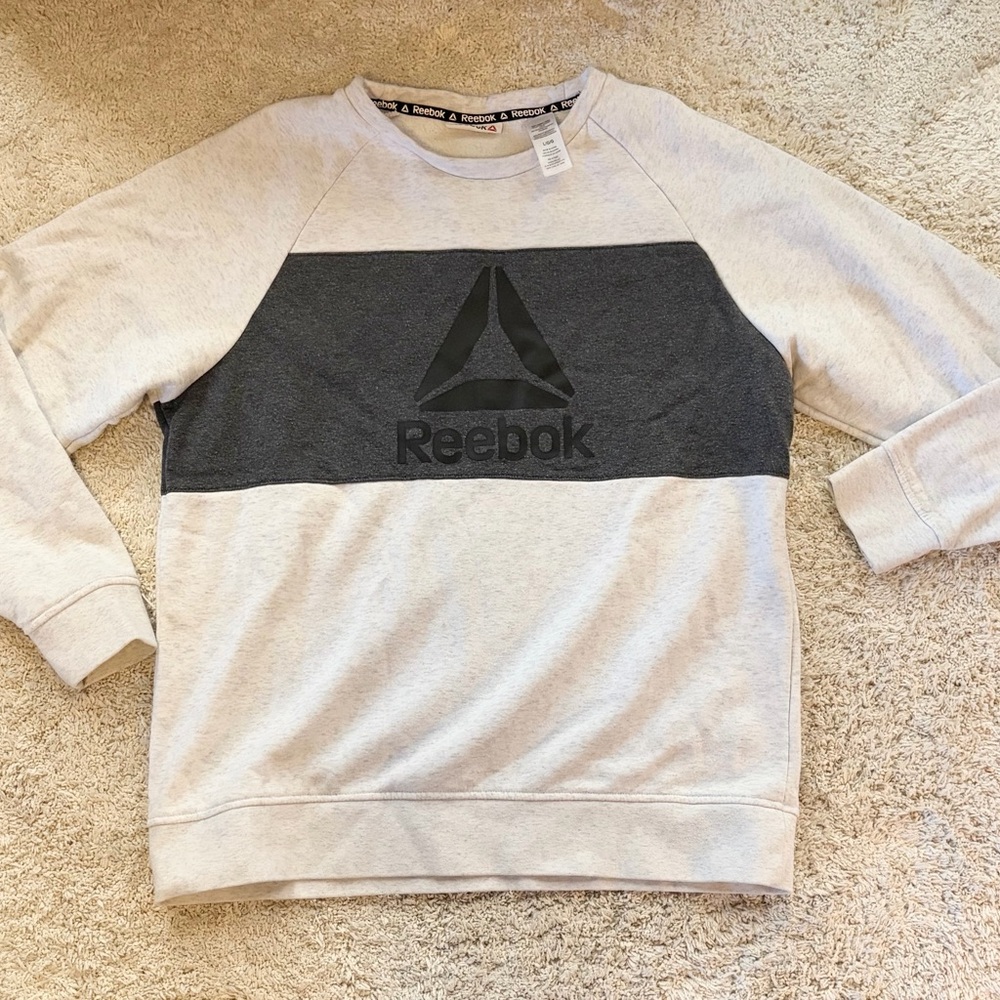 Reebok Men’s Heather Gray Crewneck Sweatshirt L